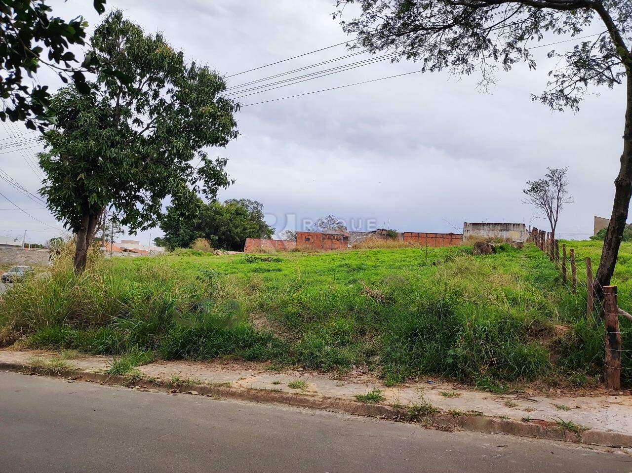 Terreno à venda no bairro Jardim Dom Oscar Romero: 