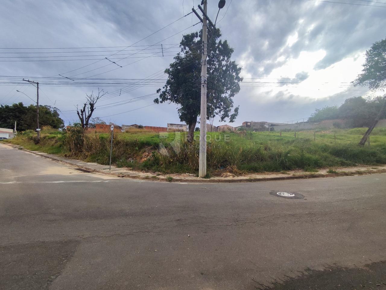 Terreno à venda no bairro Jardim Dom Oscar Romero: 