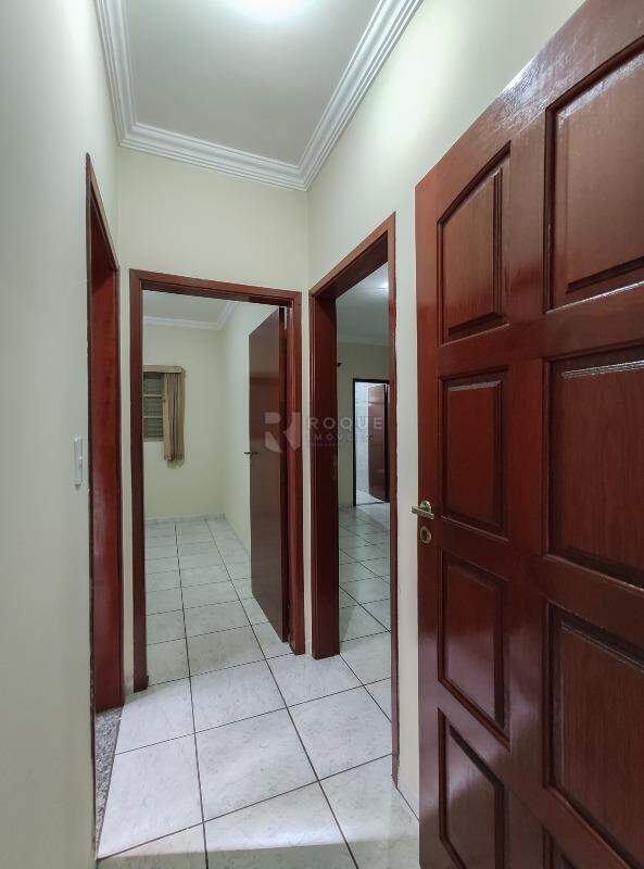 Casa Residencial para aluguel no bairro Jardim Ipanema: Hall 