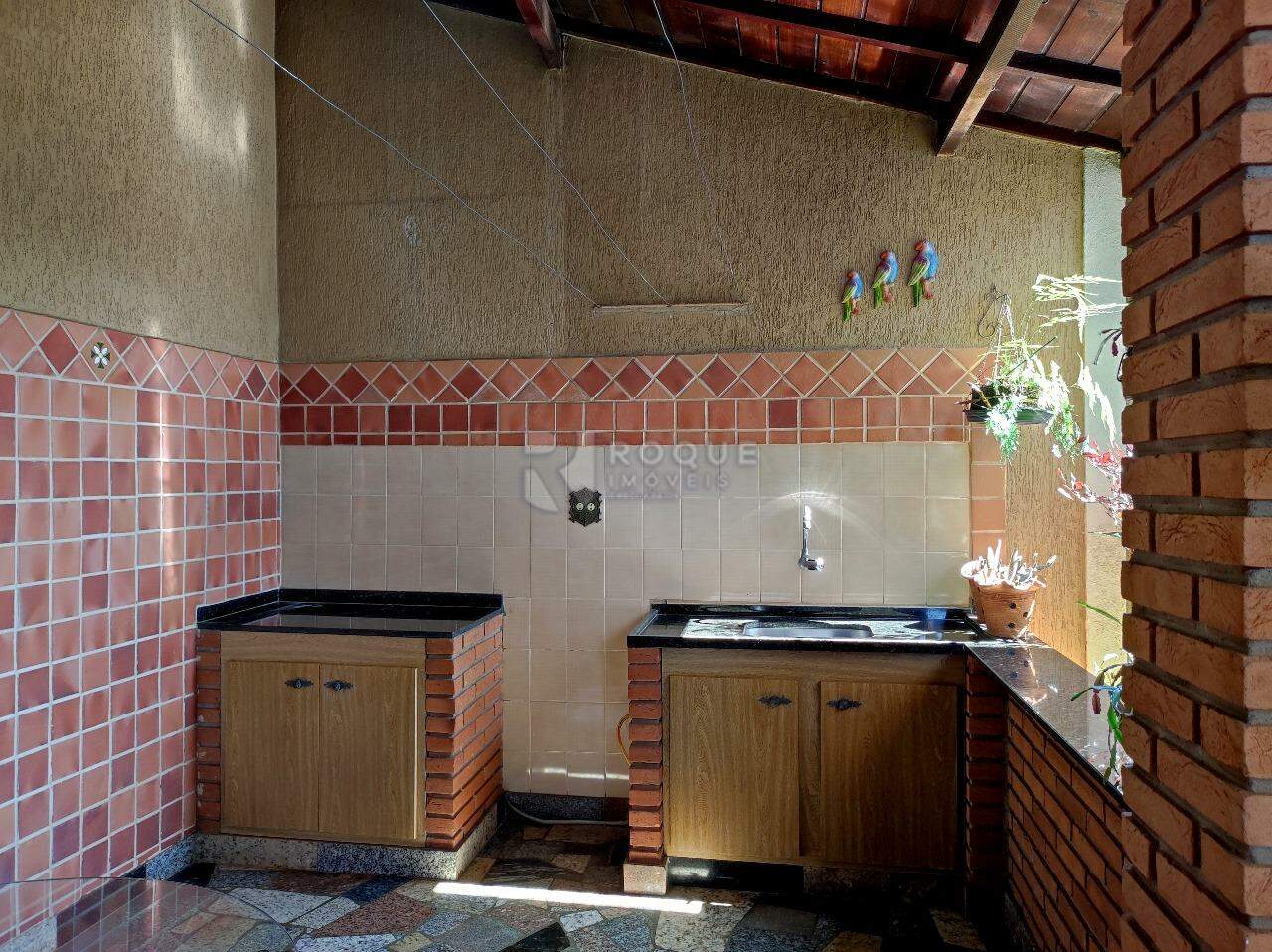 Casa Residencial à venda no bairro Jardim Nossa Senhora do Amparo: LAVANDERIA