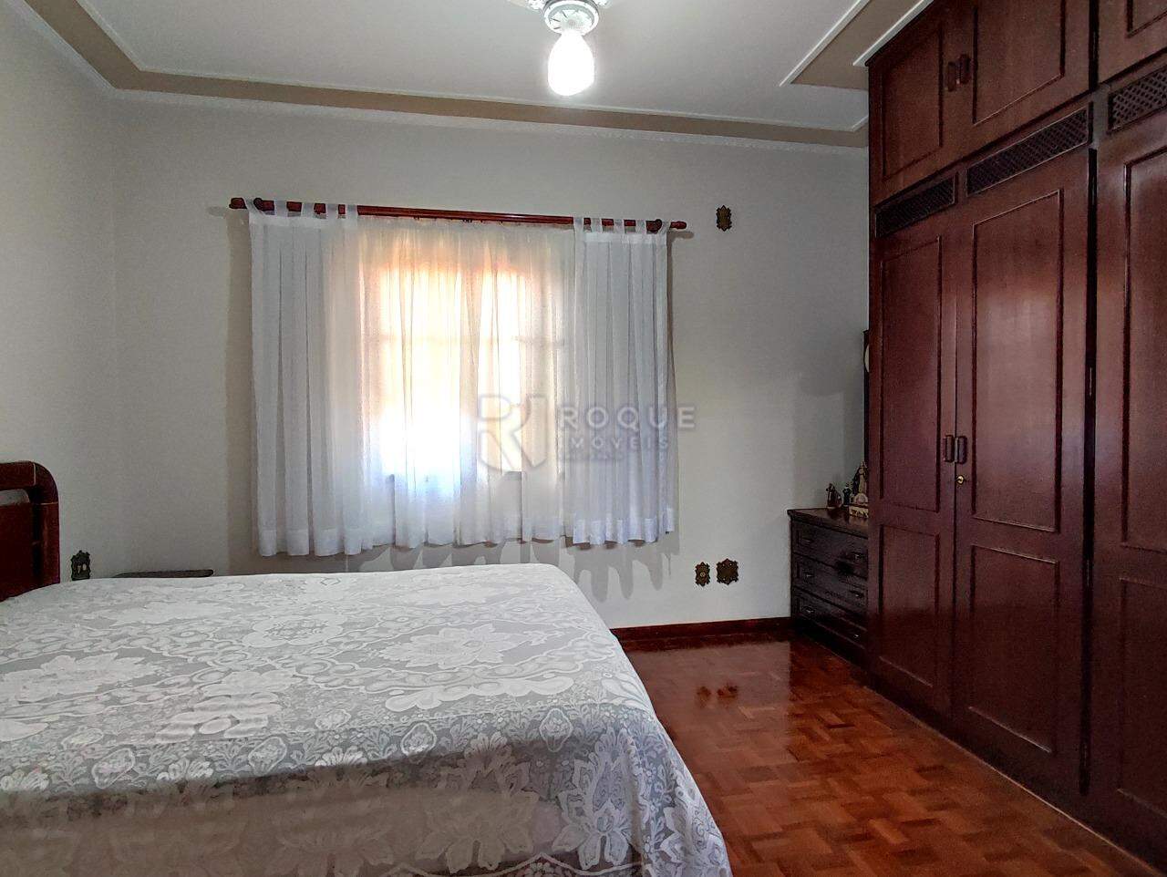 Casa Residencial à venda no bairro Jardim Nossa Senhora do Amparo: SUÍTE