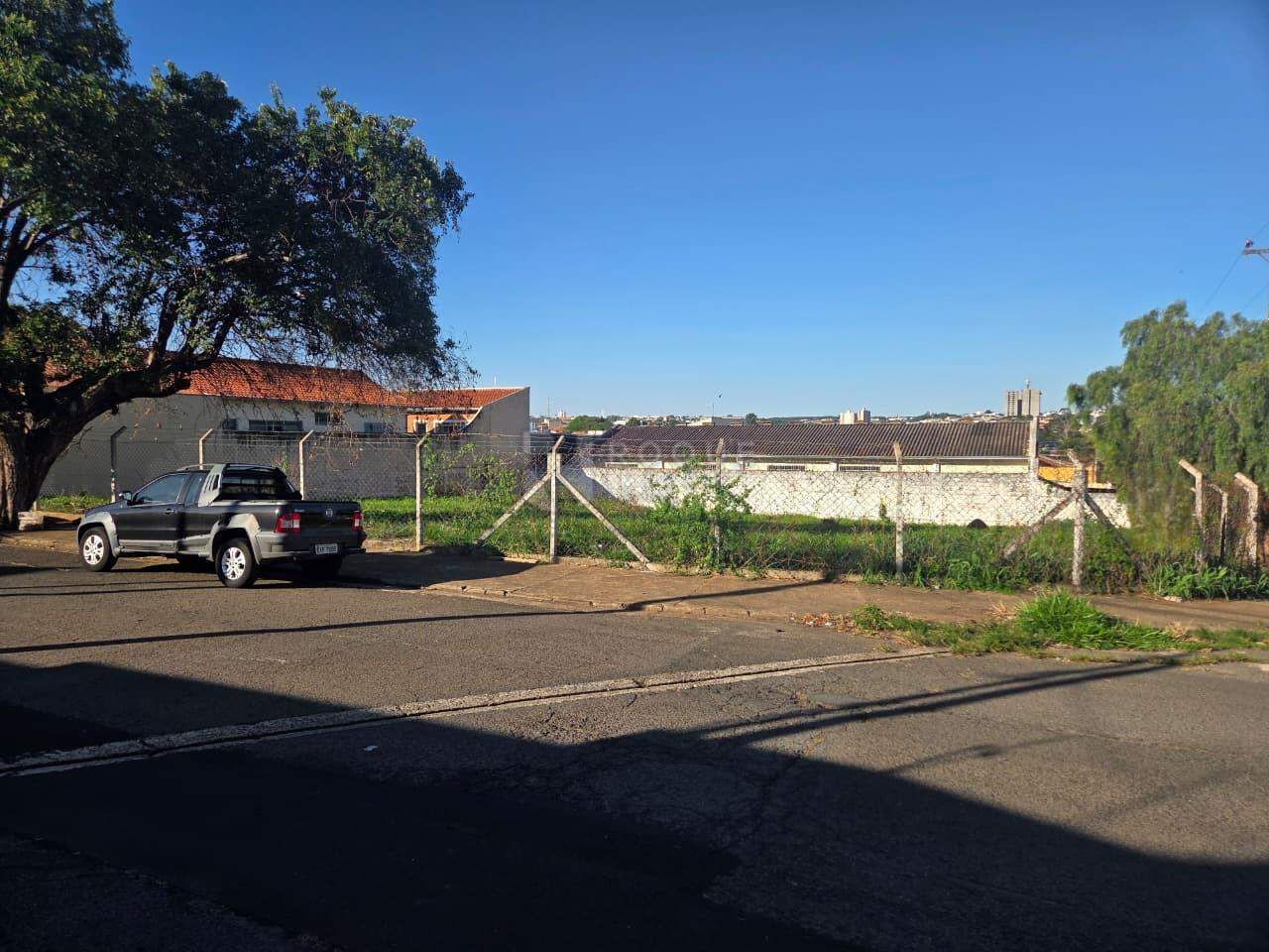 Terreno à venda no bairro Vila Independência: Fachada Terreno