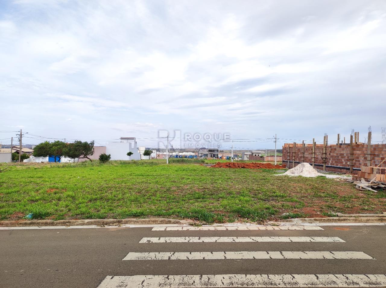 Terreno à venda no bairro Jardim Campo Verde II: 