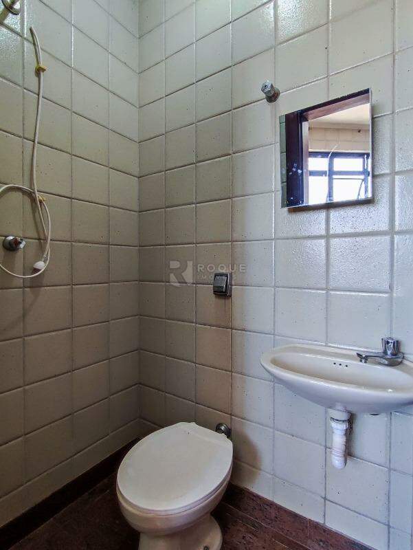 Apartamento à venda no bairro Centro: BANHEIRO SOCIAL