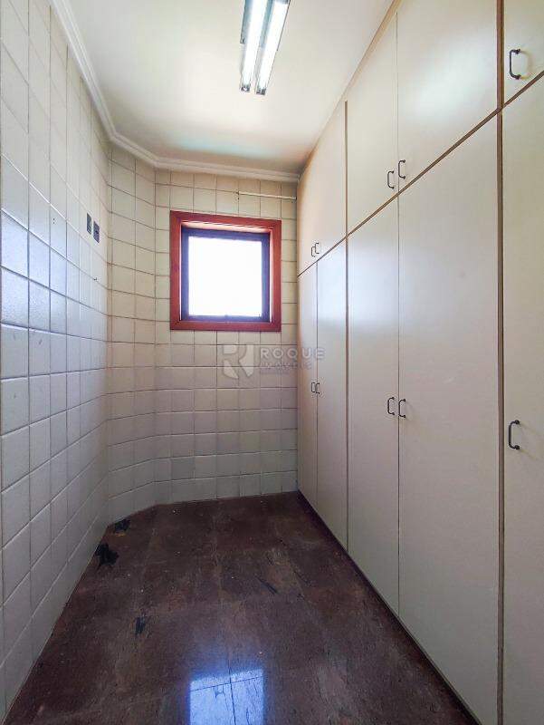 Apartamento à venda no bairro Centro: DEPENDÊNCIA EMPREGADA