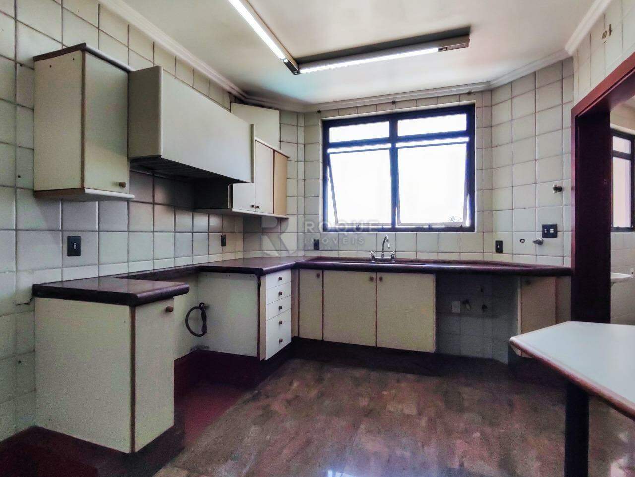 Apartamento à venda no bairro Centro: COZINHA