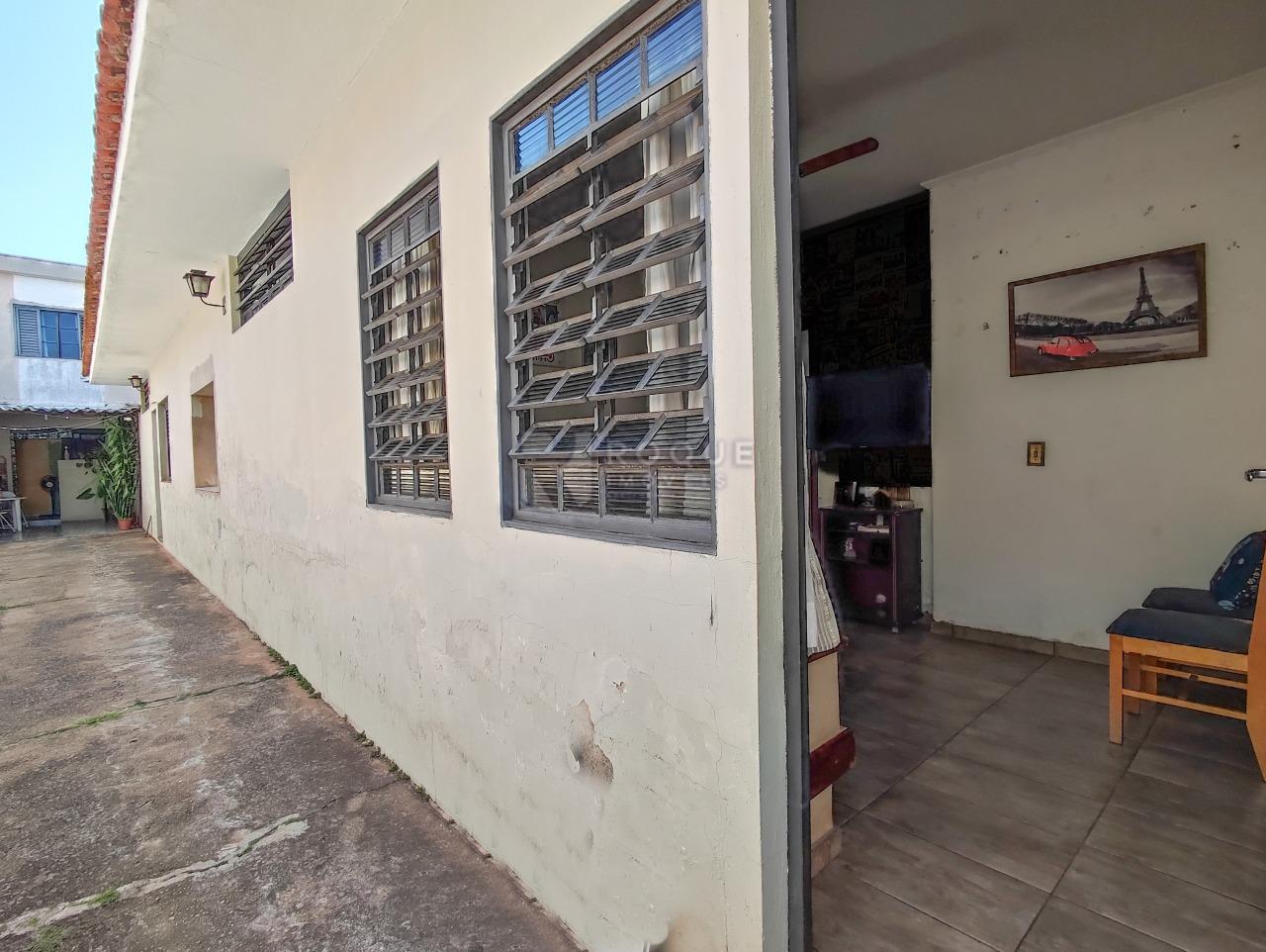 Casa Comercial à venda no bairro Vila Cristovam: LATERAL EXTERNA CASA 3