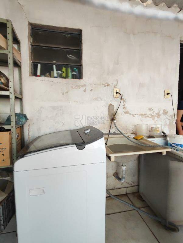 Casa Residencial à venda no bairro Parque Nossa Senhora das Dores: LAVANDERIA