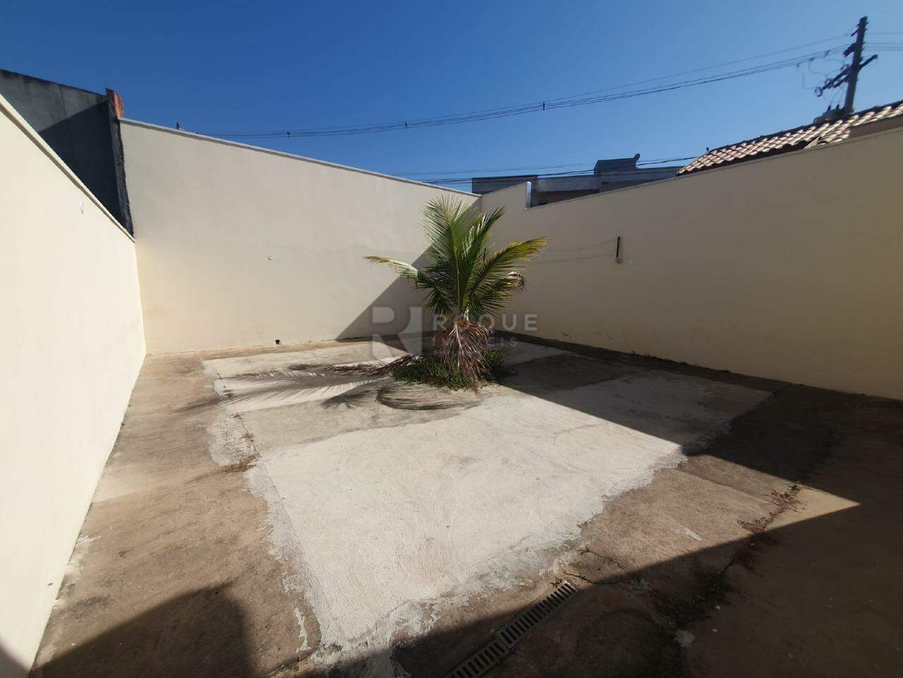 Casa Residencial para aluguel no bairro Jardim Residencial José Cortez: Fundo