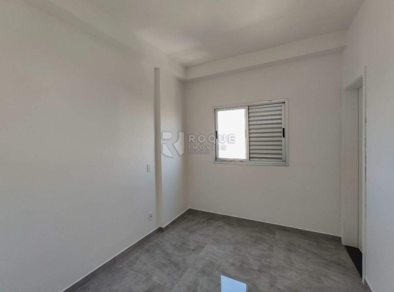 Apartamento para aluguel no bairro Chácaras Antonieta: Dormitório 3 suíte 