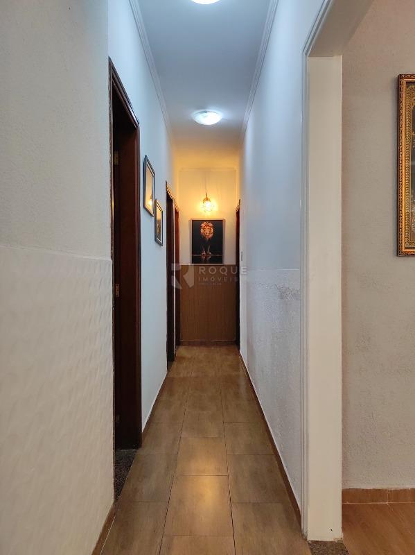 Casa Residencial à venda no bairro Jardim Mediterrâneo: CORREDOR INTERNO