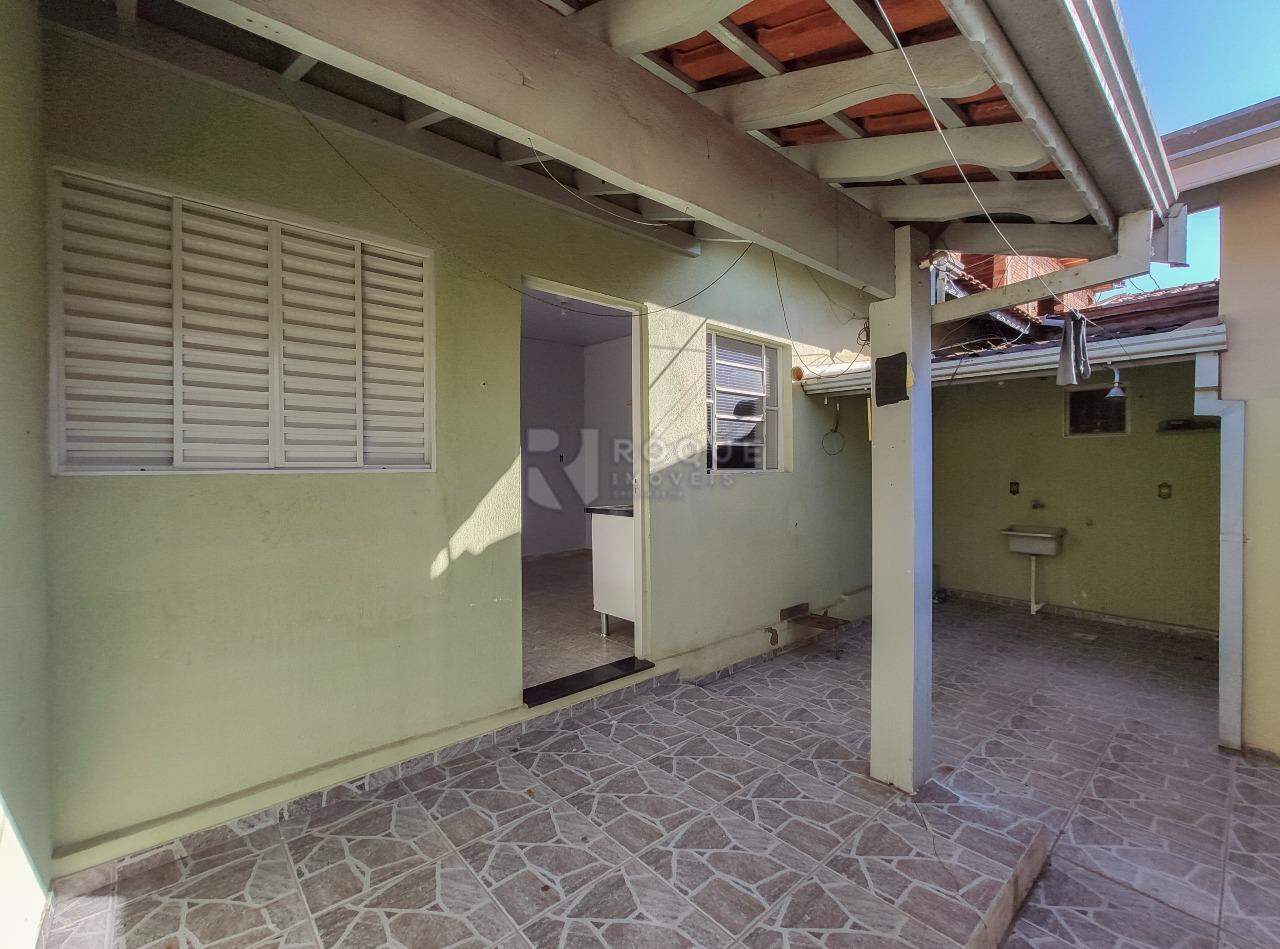 Casa Residencial para aluguel no bairro Jardim Nova Itália: Frente 
