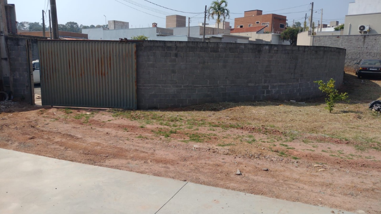 Terreno à venda no bairro Jardim Porto Real IV: 