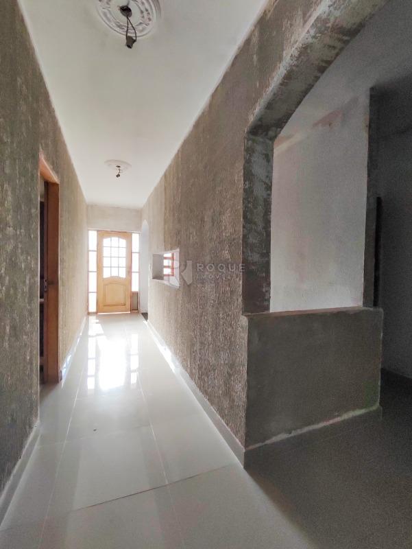 Casa em condomínio à venda no bairro Parque Egisto Ragazzo: CORREDOR INTERNO