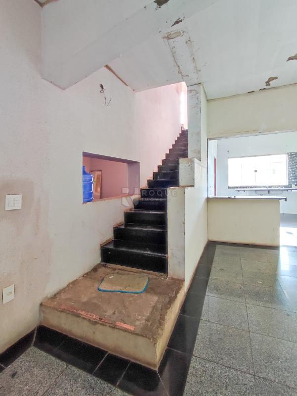 Casa em condomínio à venda no bairro Parque Egisto Ragazzo: ACESSO PISO SUPERIOR