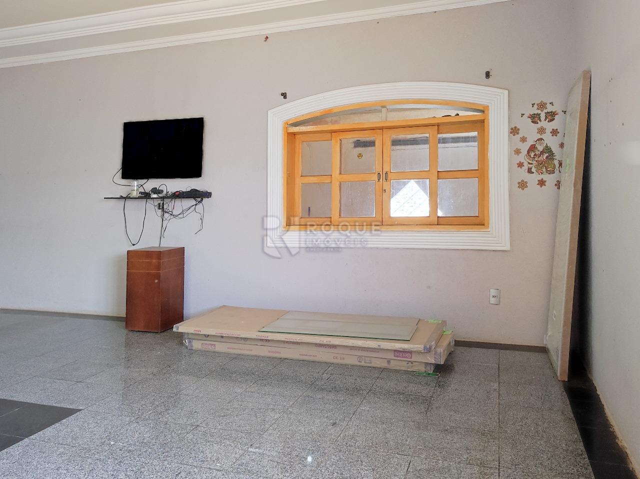 Casa em condomínio à venda no bairro Parque Egisto Ragazzo: SALA DE TV