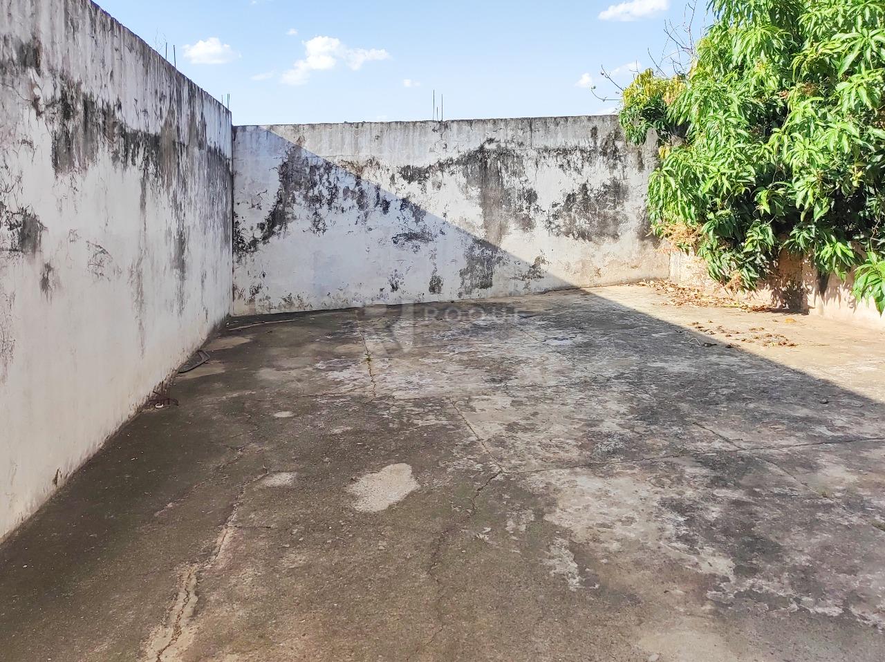 Casa em condomínio à venda no bairro Parque Egisto Ragazzo: QUINTAL