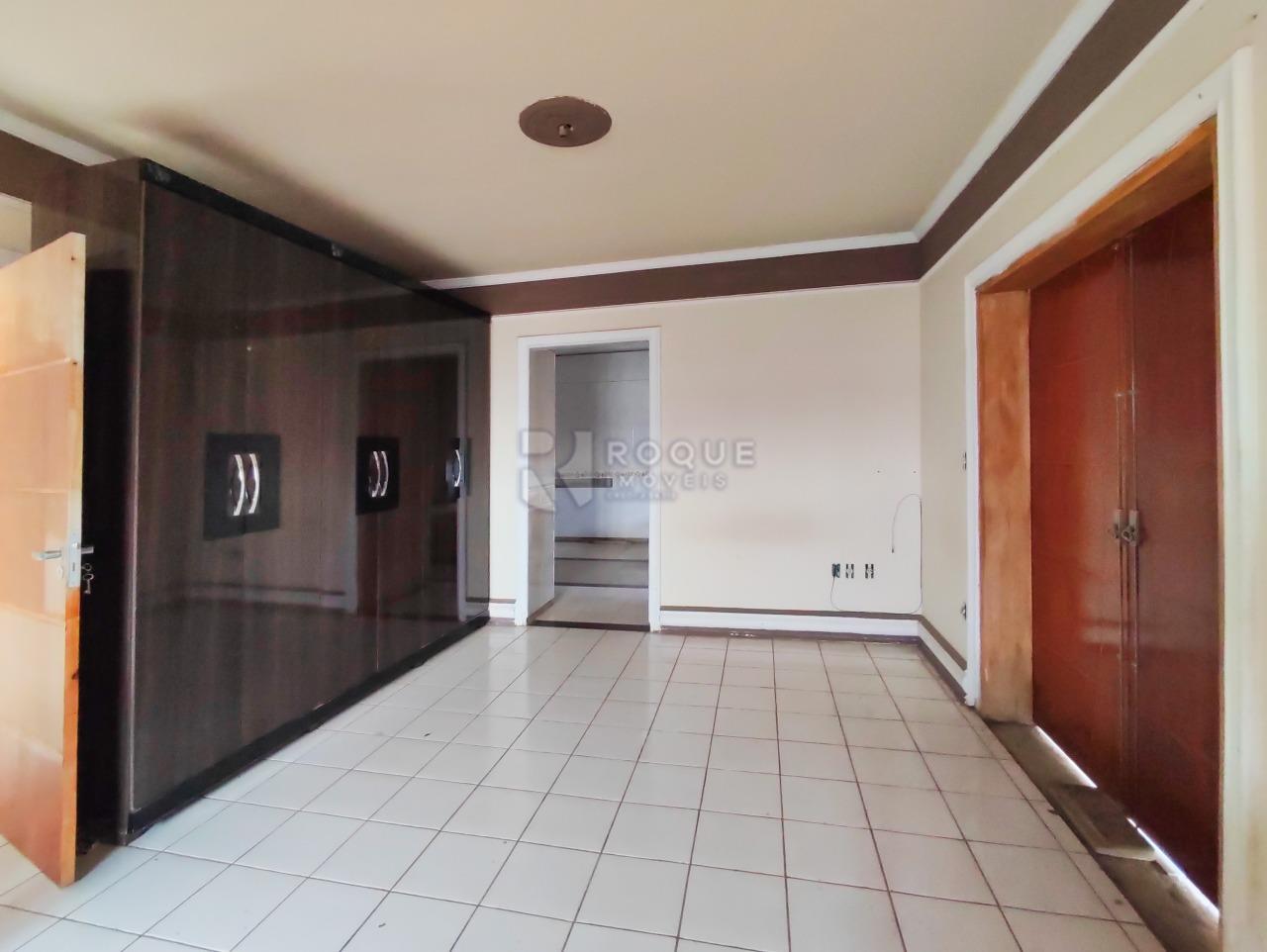 Casa em condomínio à venda no bairro Parque Egisto Ragazzo: SUÍTE