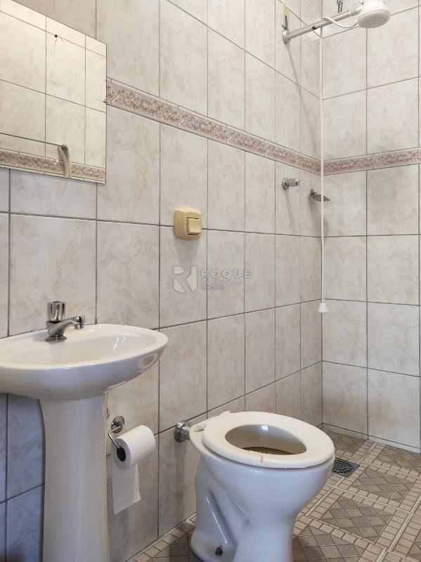 Área de Lazer à venda no bairro Jardim Rossi: BANHEIRO MASCULINO