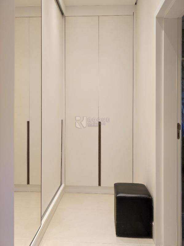 Casa em condomínio à venda no bairro Jardim Florença: CLOSET SUÍTE 1