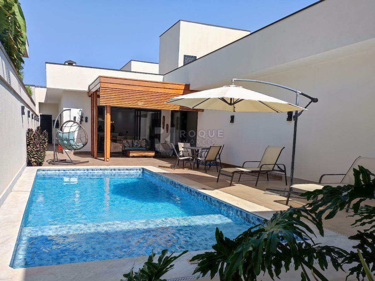 Casa em condomínio à venda no bairro Jardim Florença: PISCINA
