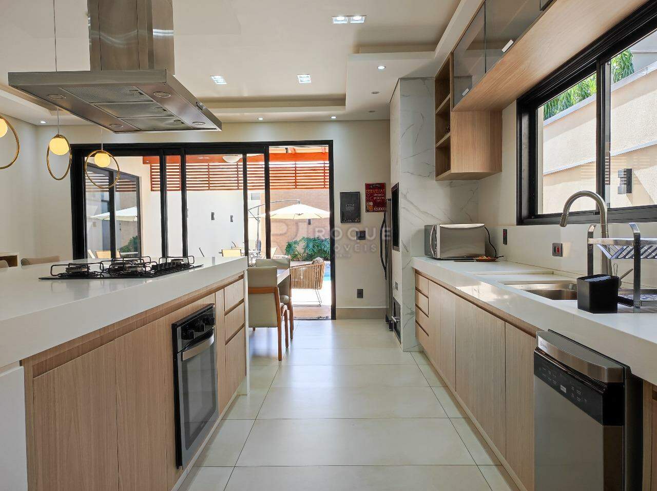 Casa em condomínio à venda no bairro Jardim Florença: COZINHA