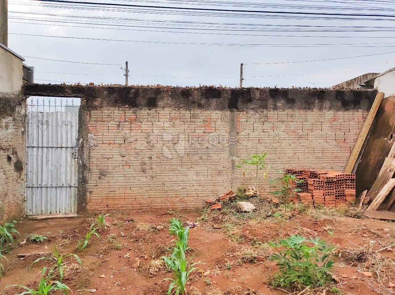 Terreno à venda no bairro Jardim Lagoa Nova: 