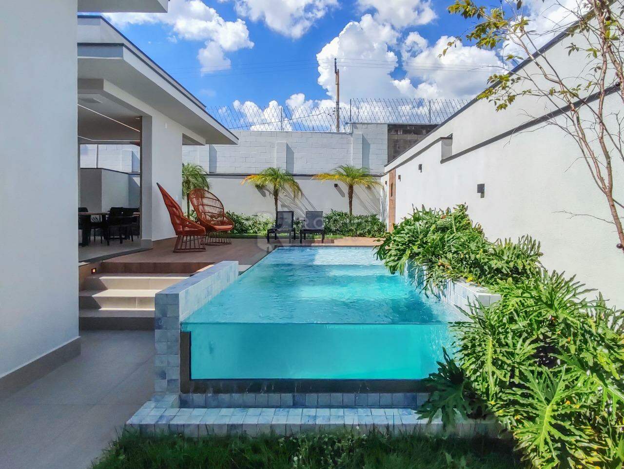 Casa em condomínio à venda no bairro Residencial Greville: PISCINA