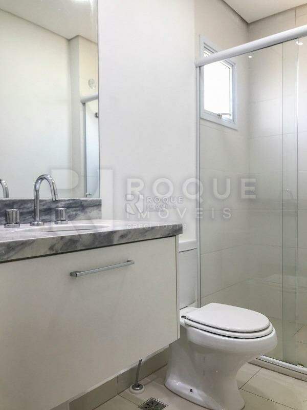 Casa em condomínio à venda no bairro Jardim Montezuma: Lavabo 