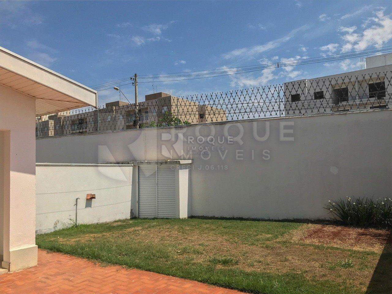 Casa em condomínio à venda no bairro Jardim Montezuma: Fundo
