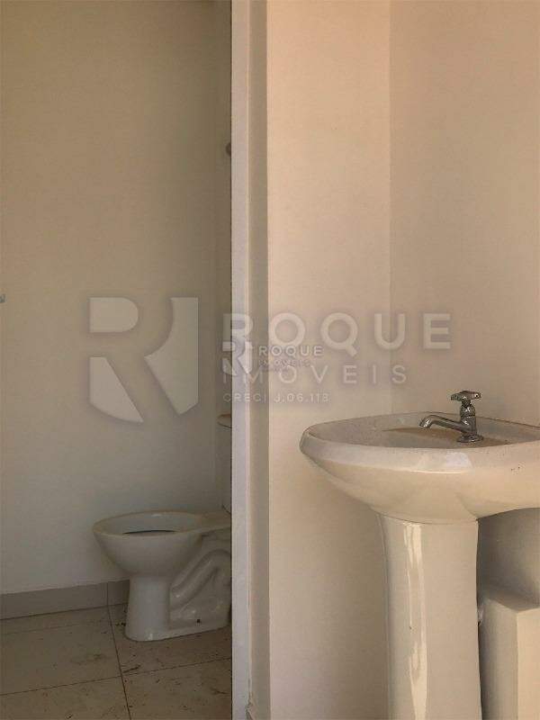 Casa em condomínio à venda no bairro Jardim Montezuma: WC fundo 