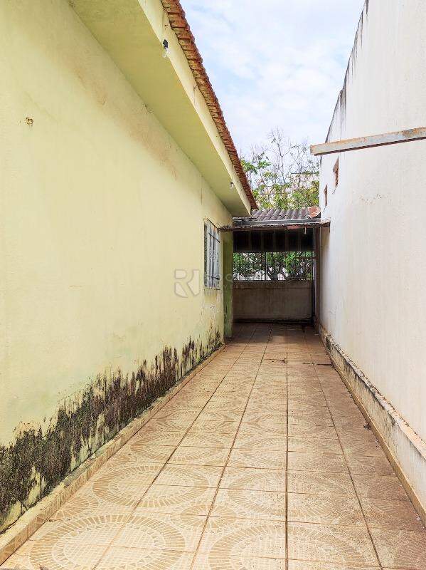 Casa Residencial à venda no bairro Jardim Brasil: LATERAL EXTERNA