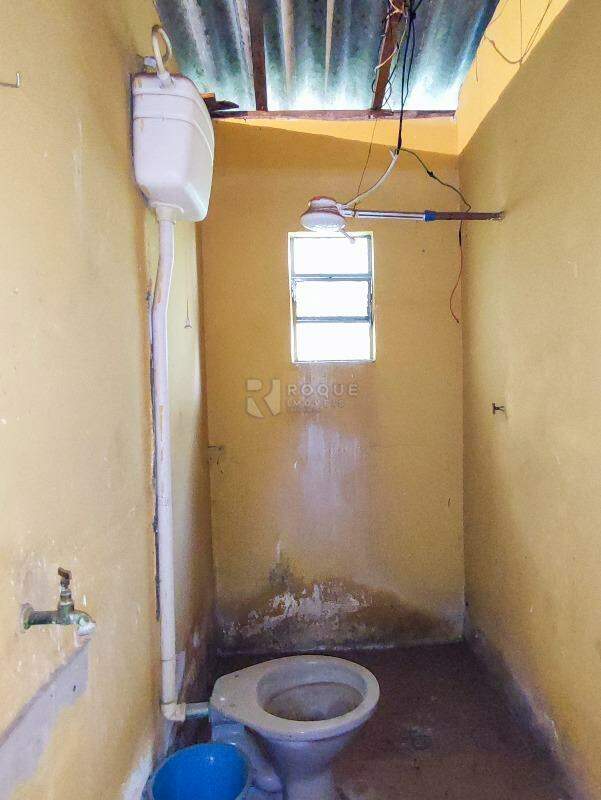 Casa Residencial à venda no bairro Jardim Brasil: BANHEIRO SOCIAL EDÍCULA