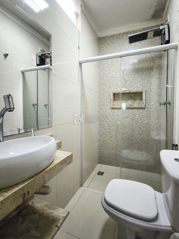 Casa Residencial à venda no bairro Jardim Canaa: WC SUÍTE 4