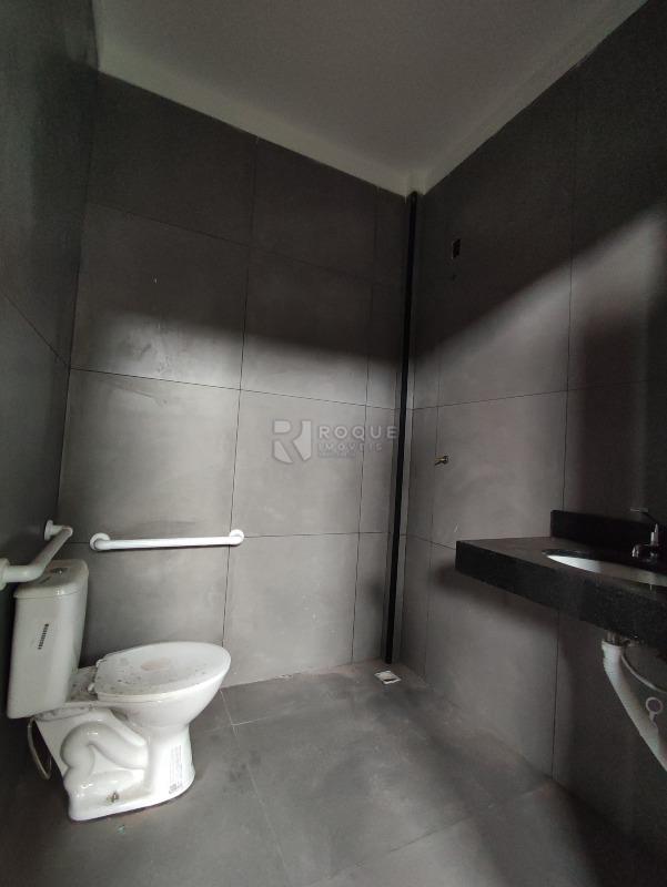 Barracão/Galpão à venda no bairro Jardim dos Jequitibás: BANHEIRO ADAPTADO 1