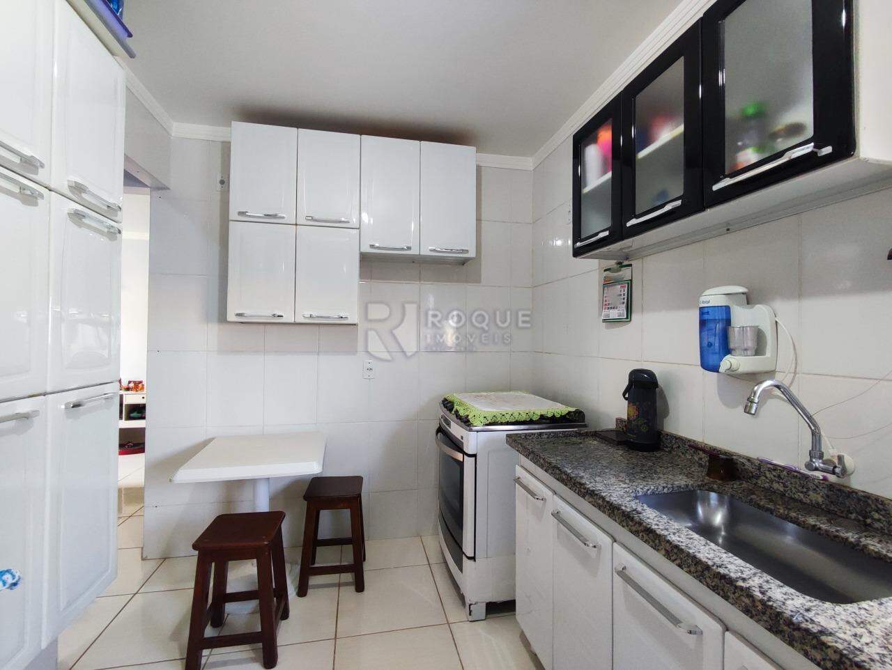 Apartamento à venda no bairro Vila Teixeira Marques: COZINHA
