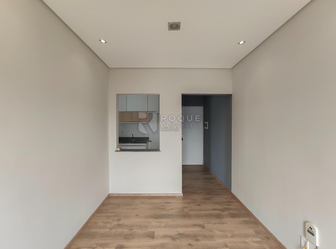 Apartamento para aluguel no bairro Vila Queiroz: Sala 
