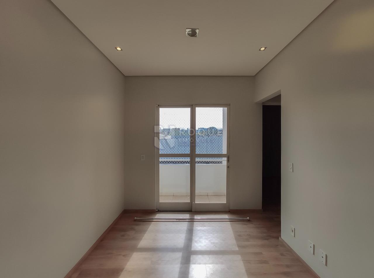 Apartamento para aluguel no bairro Vila Queiroz: Sala 