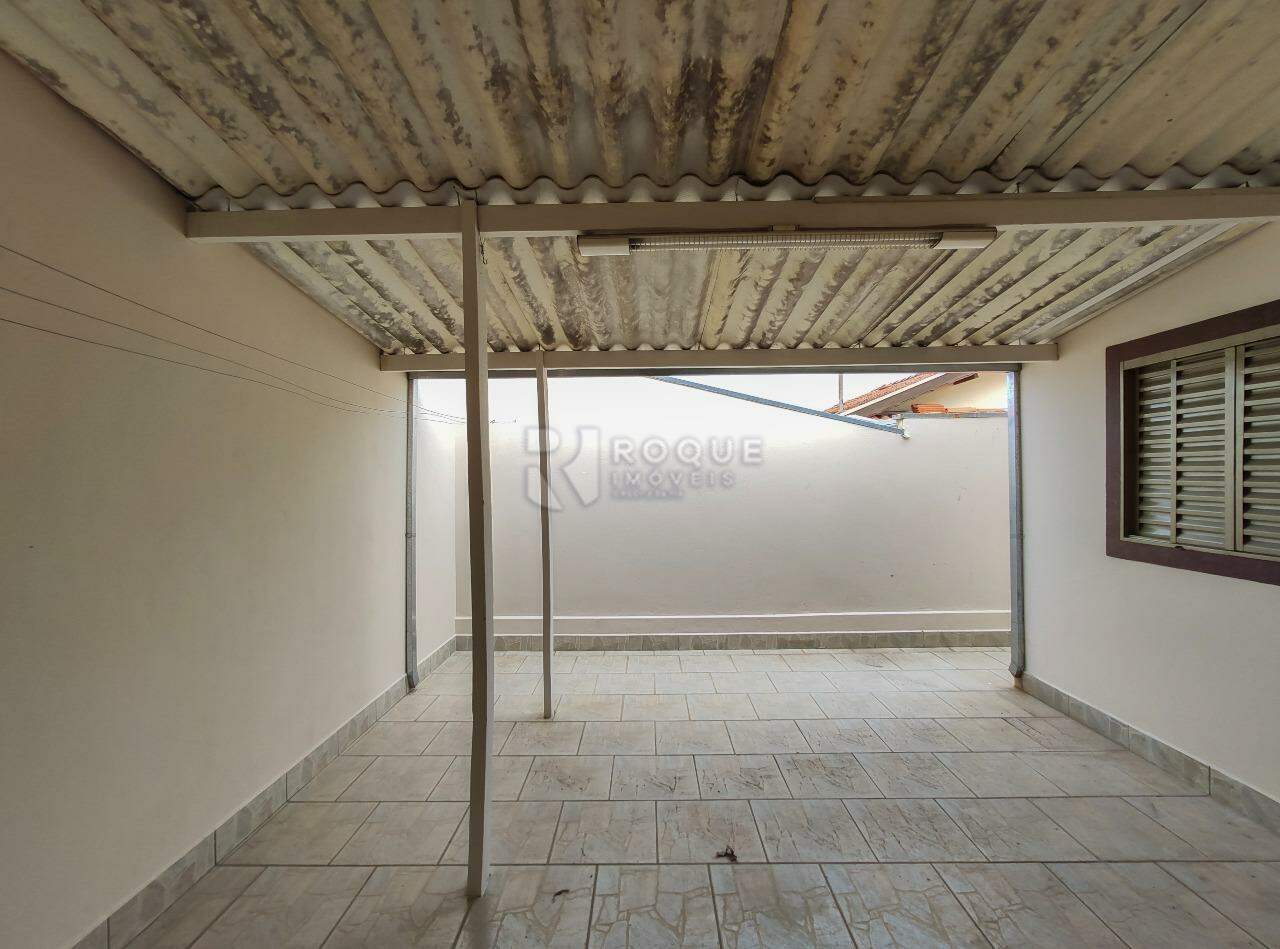 Casa Residencial para aluguel no bairro Conjunto Habitacional Manoel Francisco: Rancho / fundo 
