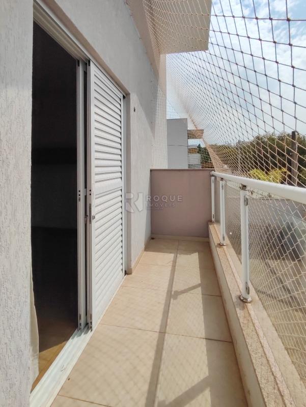 Casa em condomínio à venda no bairro Parque Residencial Roland: SACADA SUÍTE