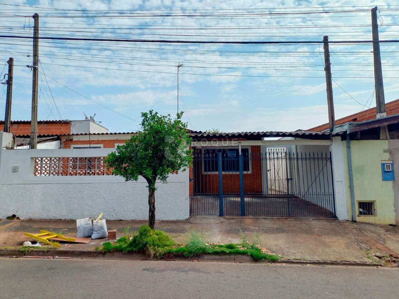 Casa Residencial para aluguel no bairro Parque Nossa Senhora das Dores: Fachada