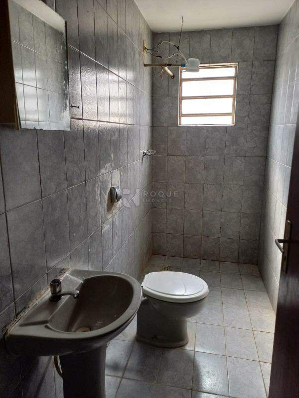 Casa Residencial para aluguel no bairro Parque Nossa Senhora das Dores: WC social