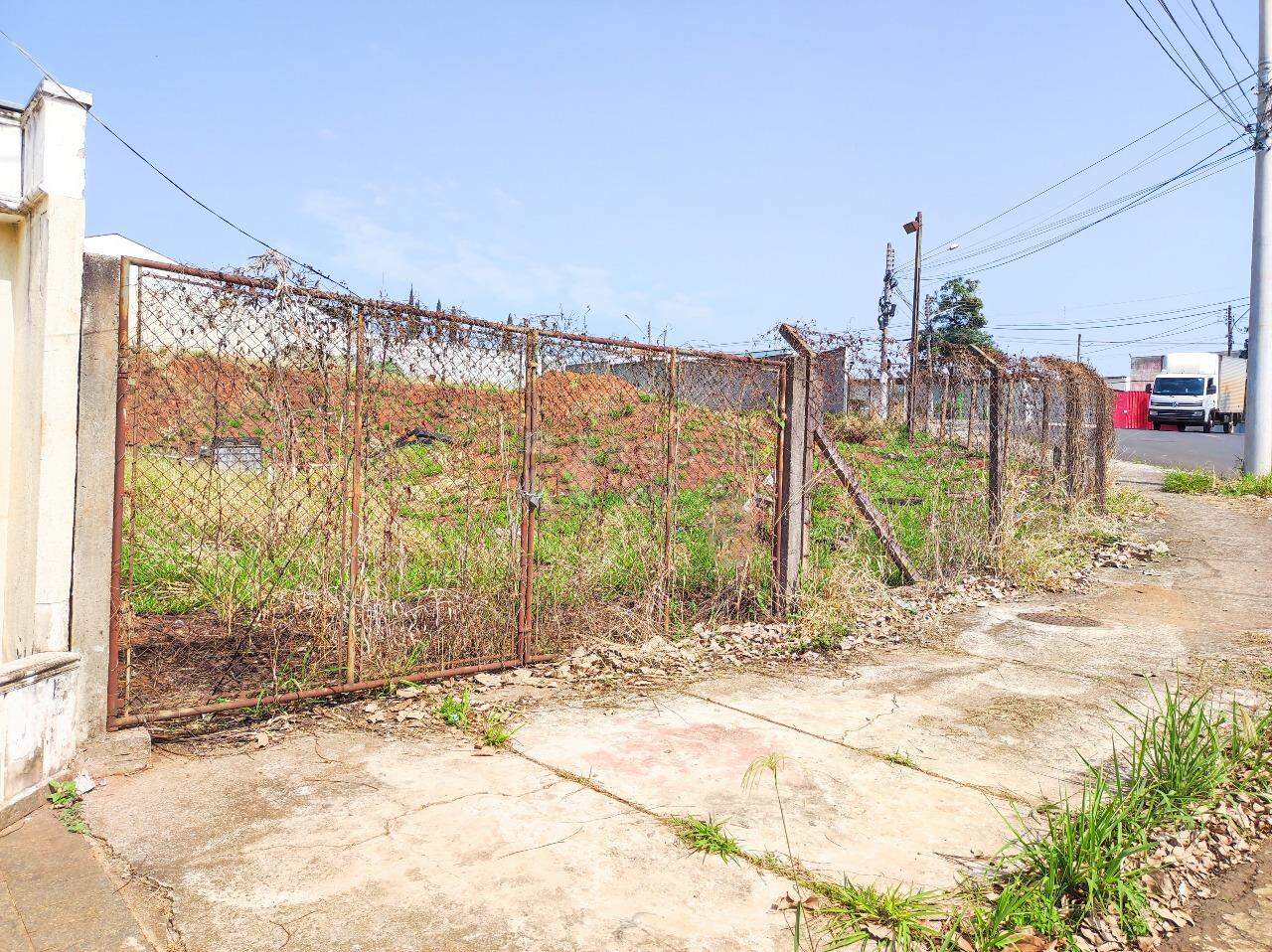 Terreno à venda no bairro Parque Egisto Ragazzo: 