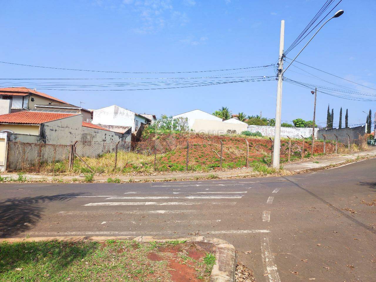 Terreno à venda no bairro Parque Egisto Ragazzo: 
