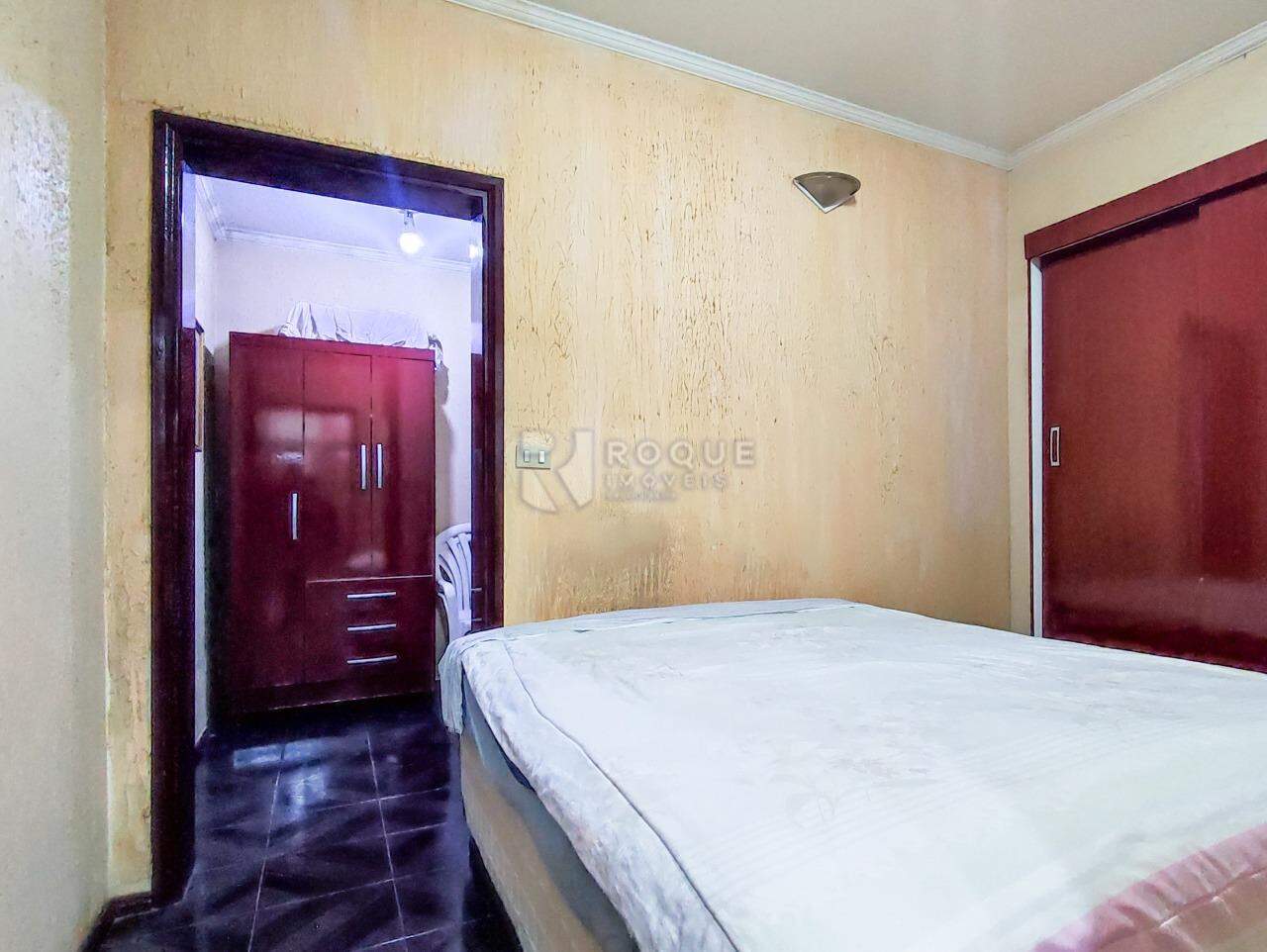 Casa Residencial à venda no bairro VILA DOS PINHEIROS: SUÍTE