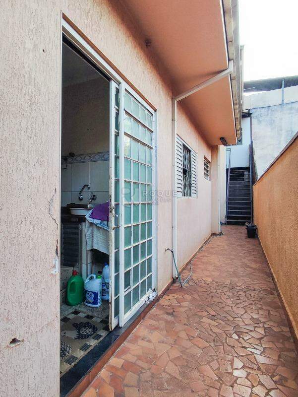 Casa Residencial à venda no bairro VILA DOS PINHEIROS: ENTRADA