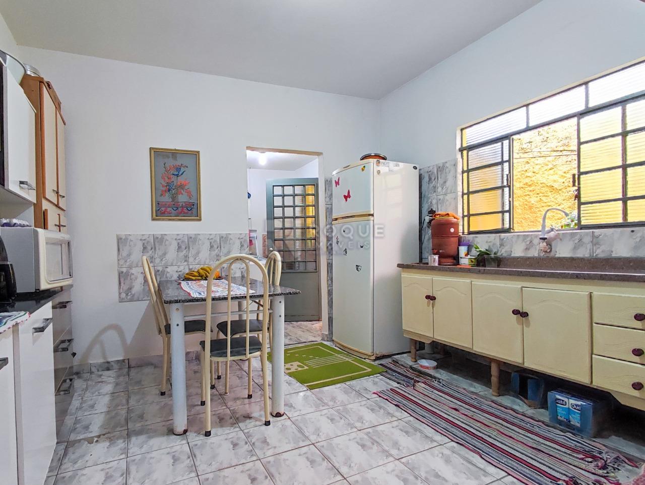 Casa Residencial à venda no bairro Vila Santa Lina: COZINHA