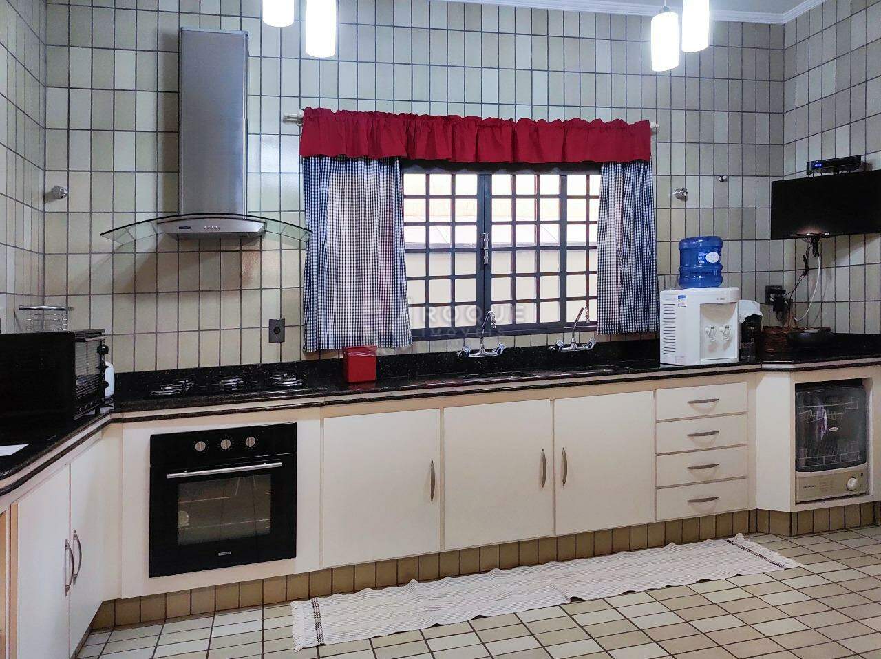Casa em condomínio à venda no bairro Jardim Florença: COZINHA