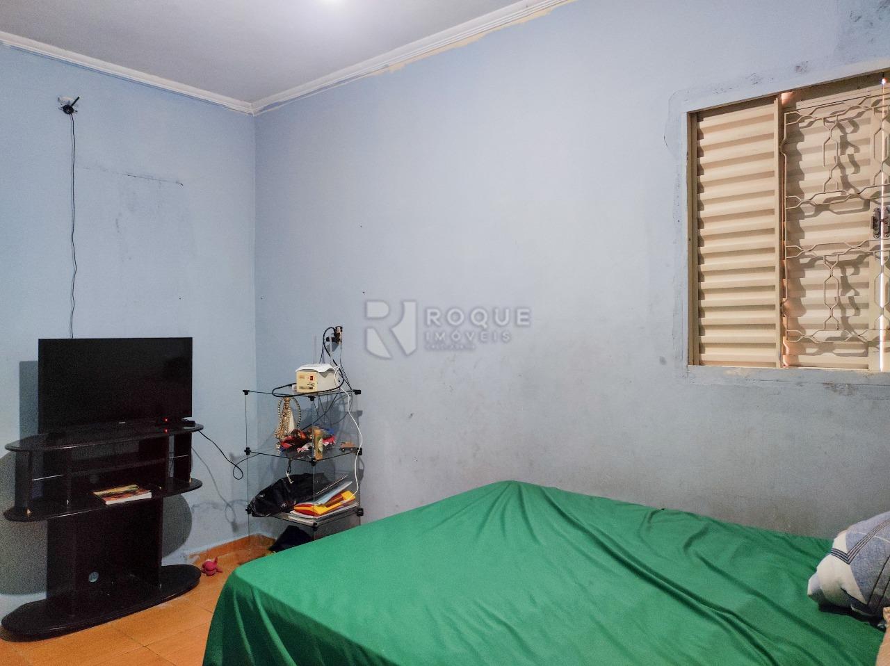 Casa Residencial à venda no bairro Jardim Orestes Veroni: DORMITÓRIO 2