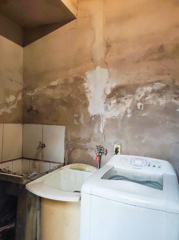 Casa Residencial à venda no bairro Jardim Orestes Veroni: LAVANDERIA CASA 2